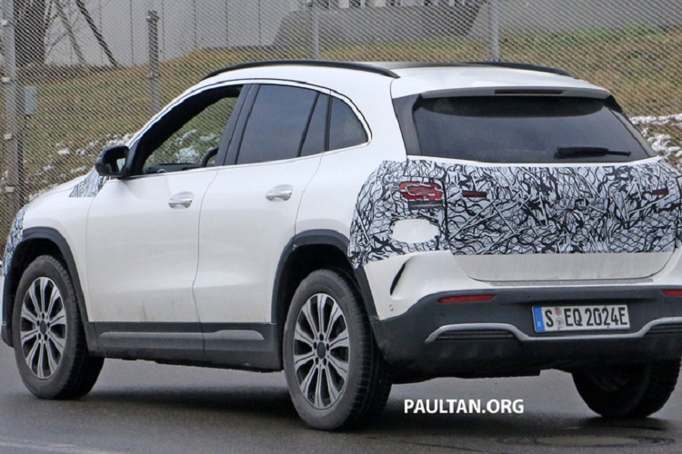 Sau xe SUV điện Mercedes-Benz EQA, các mẫu xe EQB, EQS, EQS SUV, EQE và EQE SUV dự kiến lần lượt được giới thiệu trong năm 2021 và 2022.