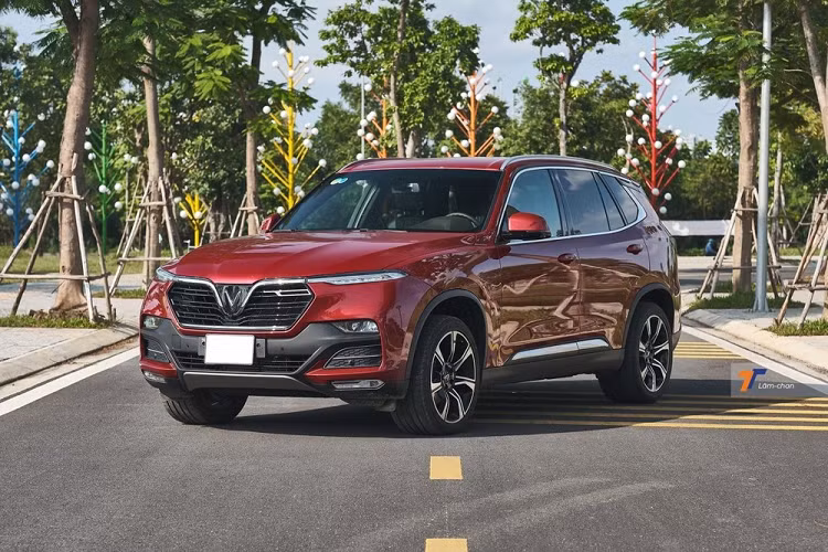 VinFast Lux duoc ho tro 100% le phi truoc ba den het thang 2/2021