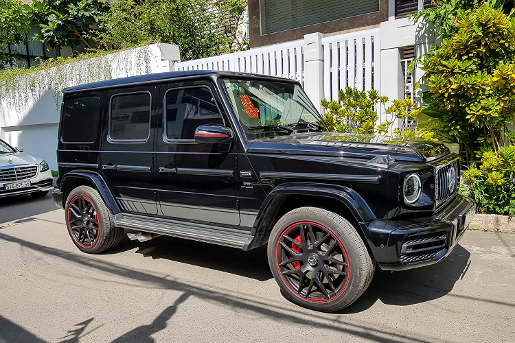 Tại Đức – cái nôi của ngành ôtô thế giới, 83% số người khảo sát cho rằng màu sắc có ảnh hưởng đến quyết định mua xe của họ. Trong đó, màu đen chiếm cảm tình nhất với tỷ lệ 32%, trong khi đó màu xanh dương đứng thứ 2 với 16%.