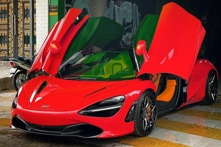 Vẻ đẹp của siêu xe McLaren 720S sau khi được trùng tu nhan sắc từ trong ra ngoài và động cơ cũng được thông nòng lên công suất khủng. Nguyên bản, siêu xe McLaren 720S sử dụng khối động cơ V8, tăng áp kép, dung tích 4.0 lít, sản sinh công suất tối đa 710 mã lực và mô-men xoắn cực đại 770 Nm.