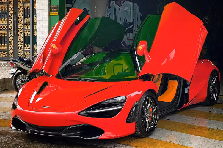 Vẻ đẹp của siêu xe McLaren 720S sau khi được trùng tu nhan sắc từ trong ra ngoài và động cơ cũng được thông nòng lên công suất khủng. Nguyên bản, siêu xe McLaren 720S sử dụng khối động cơ V8, tăng áp kép, dung tích 4.0 lít, sản sinh công suất tối đa 710 mã lực và mô-men xoắn cực đại 770 Nm.