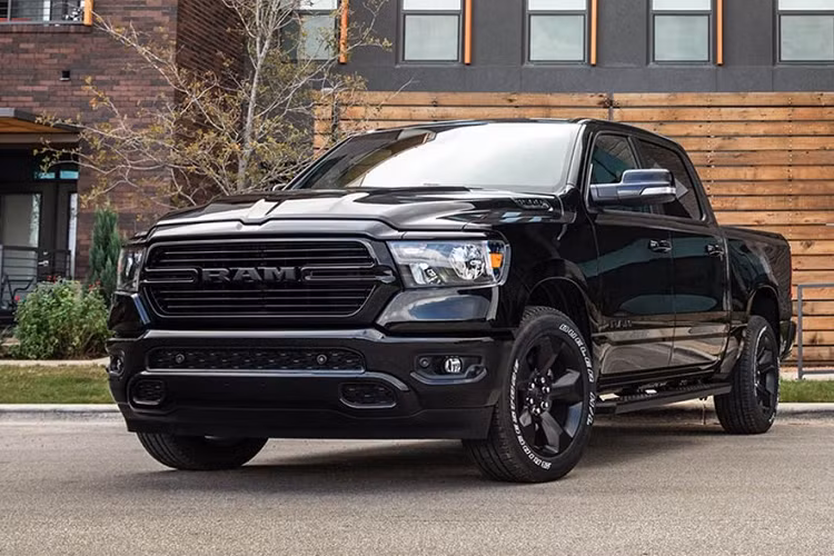  2. Xe bán tải Ram (313.068 chiếc) Chẳng những vượt qua đối thủ "đồng hương" Chevrolet Silverado, xe bán tải Ram còn tăng doanh số 27% so với cùng kỳ năm ngoái, đạt 313.068 chiếc.