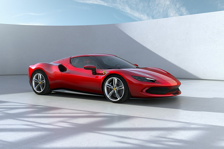 Đã gần 50 năm kể từ ngày Ferrari ngừng sử dụng thiết kế động cơ V6 trên các mẫu xe thương mại với dòng xe cuối cùng là chiếc Dino 246 GT/GTS. Do đó, Ferrari 296 GTB 2022 mới là dòng xe đánh dấu kỷ nguyên mới của hãng xe đến từ Italy, khi kết hợp công nghệ hybrid vào động cơ V6.