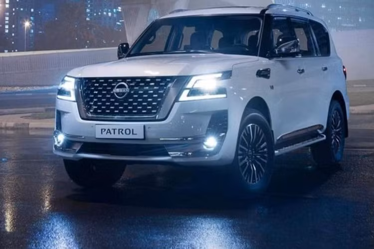 Mức giá xe Nissan Patrol 70th Annniversary phiên bản đặc biệt này khởi điểm từ 199.900 AED (khoảng 1,25 tỷ đồng).