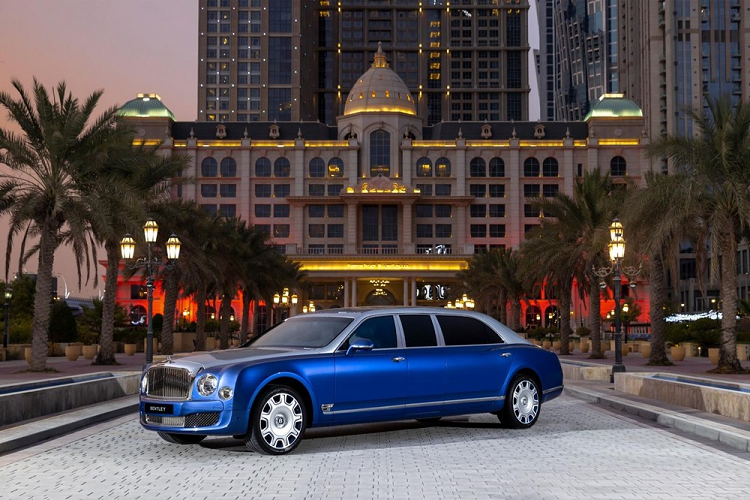 Vào năm 2015, hãng xe sang Anh quốc đã đưa 5 chiếc Bentley Mulsanne Grand Limousine siêu độc và siêu đắt đến Các tiểu vương quốc Ả-Rập Thống Nhất (UAE). Tuy nhiên, có vẻ như Mulsanne Grand Limousine do bộ phận Mulliner tạo ra lại không lọt vào mắt xanh của bất kỳ đại gia Trung Đông nào trong suốt 6 năm qua. Điều này khiến Bentley phải mở rộng đối tượng khách hàng cho 5 chiếc xe limousine sang trọng này.