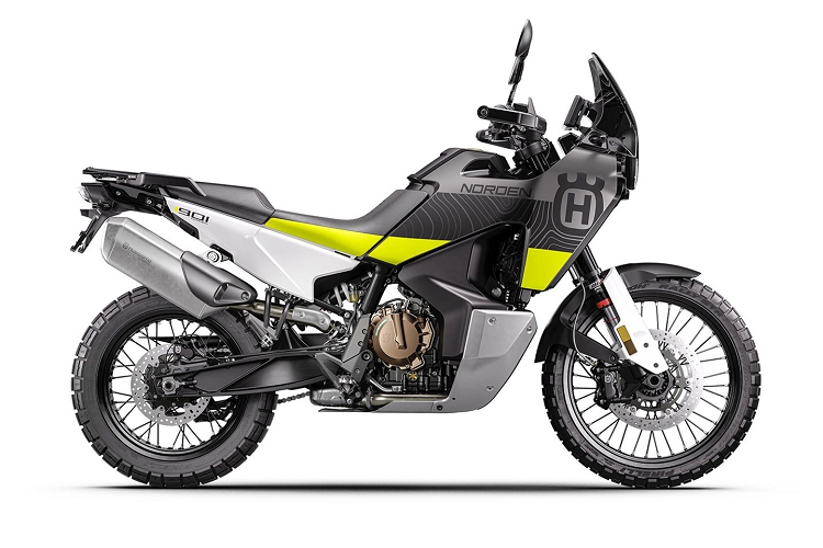 Cụ thể, dàn áo xe môtô Husqvarna Norden 901 mang phong cách hơi hướng tương lai và đi kèm với mặt đèn pha tròn có phần cổ điển nhưng ứng dụng công nghệ LED.