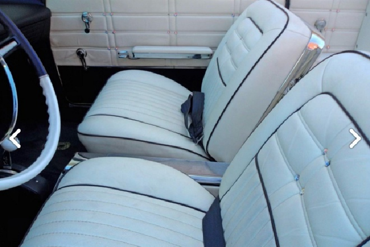 Thân xe được phủ nhiều lớp sơn, với màu sắc kết hợp giữa tím và xanh hoàng gia (royal blue). Toàn bộ cửa kính, gioăng cao su và bộ phận trang trí, bảo vệ thân đều được thay thế. Đồng thời, các chi tiết crôm cũng được làm mới. Xe sử dụng bộ la-zăng 13 inch kiểu nan hoa cổ điển của Dayton Wire Wheels và lốp Reliant Super Ride.