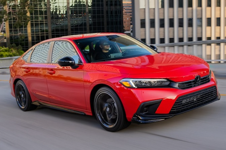 Trước đó, đã có nhiều tin đồn cho rằng Honda Civic Si 2022 mới phiên bản hatchback sẽ thay thế cho bản coupe để khách hàng có nhiều lựa chọn hơn.