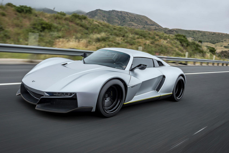 9. Rezvani Beast (2,8 giây): Mẫu siêu xe số sàn Rezvani Beast được trang bị động cơ 4 xy-lanh 2.4L tăng áp, có cấu hình cam kép trên cao và bộ làm mát lớn, kết hợp với hộp số sàn 6 cấp, công suất 700 mã lực. Siêu xe này chỉ mất 2,8 giây để tăng tốc 0-100 km/h, tốc độ tối đa 282 km/h.