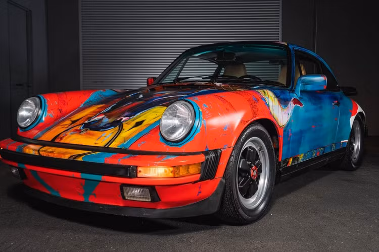 Trong khi gia đình Porsche thế hệ 992 tiếp tục mở rộng với những mẫu xe mới khi GT3 chuyên chạy đường đua, nhu cầu đối với những chiếc 911 cổ điển vẫn rất cao, và nhiều người sẵn sàng chi ra một khoản tiền lớn để có được chiếc xe ưng ý. 