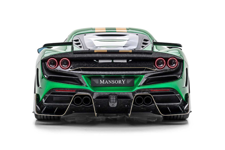 Các chi tiết của gói nâng cấp đều được làm từ chất liệu Forged Carbon nhằm đem lại tính siêu nhẹ cho chiếc siêu xe Ý. Các chi tiết như phần cản trước, líp hông hay khuếch tán sau đều được thiết kế lại góc cạnh hơn cũng như giúp tăng tính khí động học cho chiếc xe. Các phần líp trước và khuếch tán sau đều được thiết kế vuốt cong lên ở hai đầu, thiết kế ôm sát với hốc bánh phía trước và phía sau đem tới cho “siêu ngựa Ý” một diện mạo khác biệt.