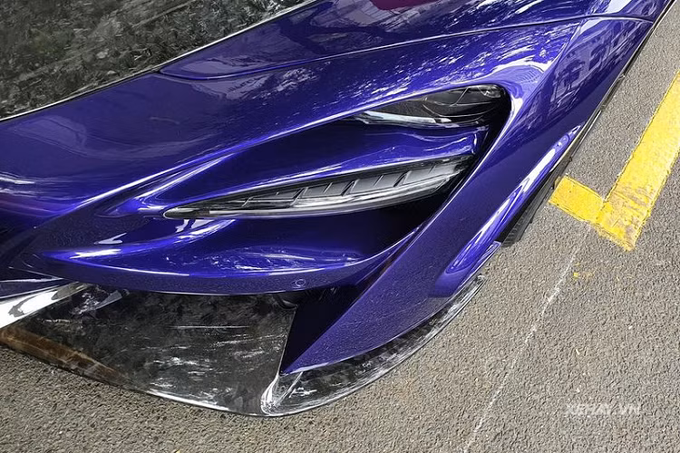 Gần như tất cả phần thân vỏ của xe sẽ được thay thế bằng những chi tiết mới nên thân xe 720S vẫn được giữ nguyên bản. Sau khi hoàn thiện, thân xe sẽ rộng hơn đến 30 mm ở vòm bánh trước và lên đến 65 mm ở vòm bánh sau.