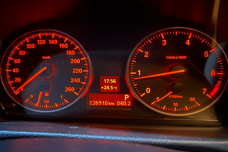 Trên thực tế, các mẫu xe sang thường khó tránh khỏi việc bị rớt giá sau thời gian sử dụng khoảng 5 – 10 năm, vì chi phí sửa chữa thay thế phụ tùng cao.