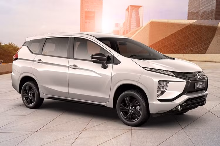 Được biết, Mitsubishi Xpander Black Series vốn ra đời từ bản GLS hiện đang bán tại Philippines. Nguồn cung cấp sức mạnh cho Mitsubishi Xpander Black Series vẫn là động cơ xăng 4 xi-lanh, dung tích 1.5L, tạo ra công suất tối đa 105 mã lực và mô-men xoắn cực đại 141 Nm.