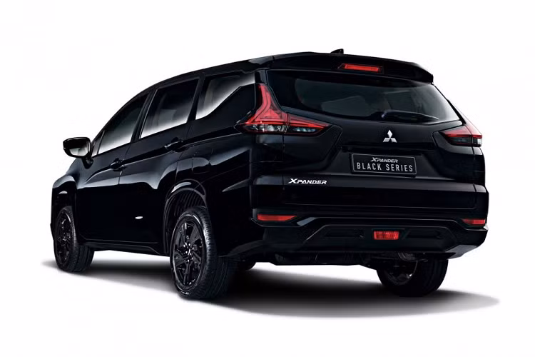 Tại thị trường Philippines, giá xe Mitsubishi Xpander Black Series mới khởi điểm từ 1.138.000 Peso (khoảng 510 triệu đồng). Như vậy, so với bản GLS, xe chỉ đắt hơn 1.000 Peso (tương đương 45 triệu đồng).