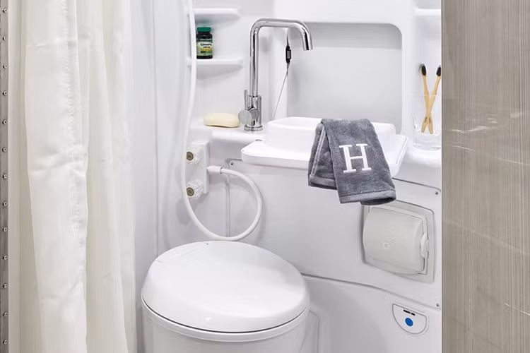 Giá xe Mercedes-Benz Sprinter Sanctuary có 2 phiên bản với mức bán khoảng 150.000 USD. Cụ thể, mức giá 148.680 USD cho phiên bản giường gấp và 151.060 USD cho bản có giường cố định. Cả 2 phiên bản đều có sẵn các trang bị tiện nghi như bếp gas, tủ lạnh, bồn rửa, lò vi sóng...