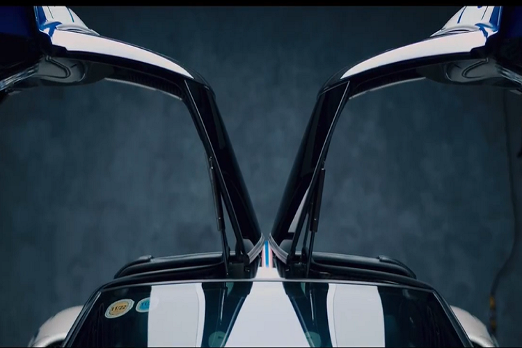 "Trái tim" này trên mẫu xe được mệnh danh là "thần gió" sẽ kết hợp cùng hộp số tuần tự 7 cấp với ly hợp đơn, nhờ đó, xe hypercar Pagani Huayra của Minh "Nhựa" chỉ mất khoảng 2,8 giây để có thể tăng tốc từ vị trí đứng yên lên 100 km/h trước khi đạt vận tốc tối đa 370 km/h.