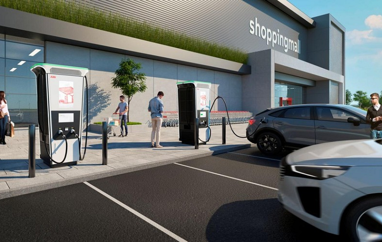 Bo sac oto dien nhanh nhat the gioi, chi duoi 15 phut voi 4 xe