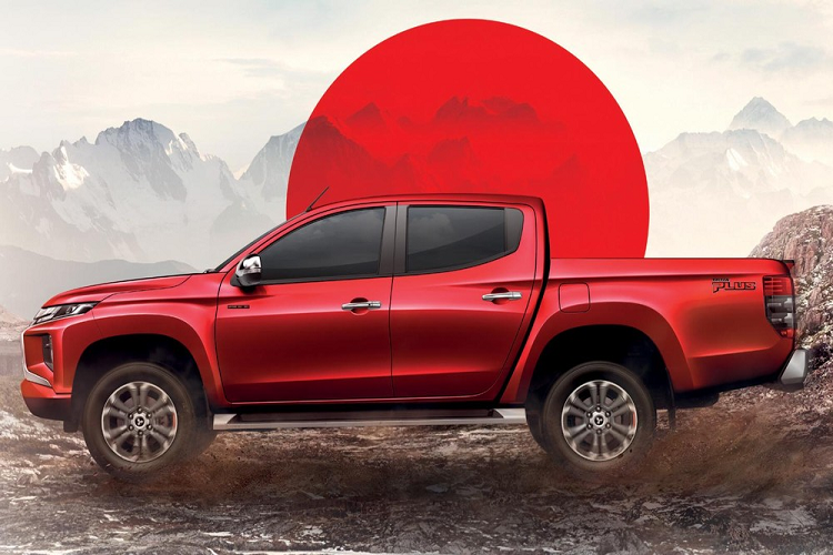 Tại thị trường Thái Lan, giá xe Mitsubishi Triton Passion Red Edition 2021 có mức bán ra khởi điểm từ 890.000 Baht (606 triệu đồng) cho bản số sàn và 940.000 Baht (640 triệu đồng) cho bản số tự động.