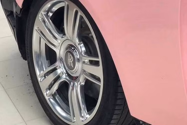 Hiện Công an TP HCM đã yêu cầu các đơn vị trên địa bàn kiểm tra, rà soát, cung cấp thông tin về việc tiếp nhận, phân loại, tin báo, tố giác về tội phạm liên quan đến các cá nhân kêu gọi, quyên góp từ thiện mà Tổng giám đốc Công ty CP Đại Nam đã phản ánh trên mạng.