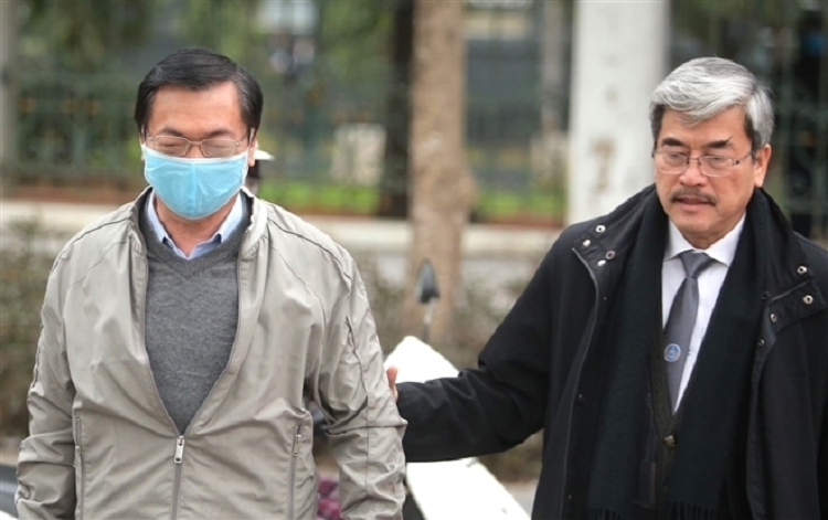 Sau 2 lan hoan, hom nay cuu Bo truong Cong Thuong Vu Huy Hoang tiep tuc hau toa