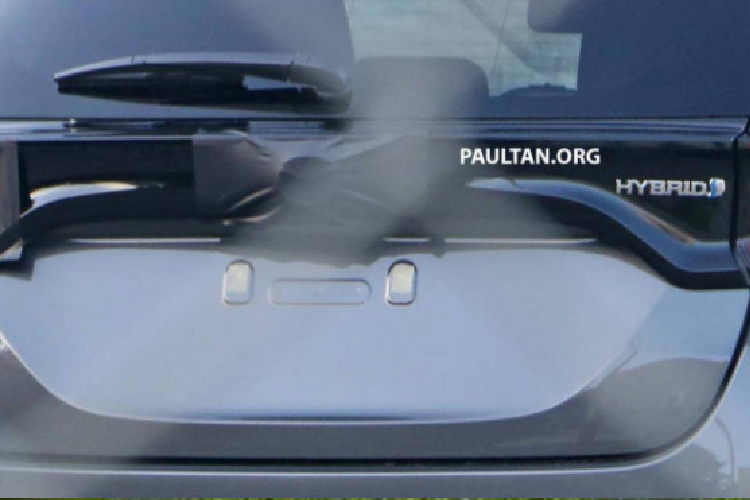 Nguồn cung cấp sức mạnh cho Mazda2 thế hệ thứ tư sẽ là hệ truyền động hybrid do Toyota sản xuất, bao gồm máy xăng 3 xi-lanh, hút khí tự nhiên, dung tích 1.5L, 2 mô-tơ điện/máy phát điện và cụm pin lithium-ion. Hệ truyền động này tạo ra công suất tổng cộng 114 mã lực và mô-men xoắn cực đại 120 Nm.