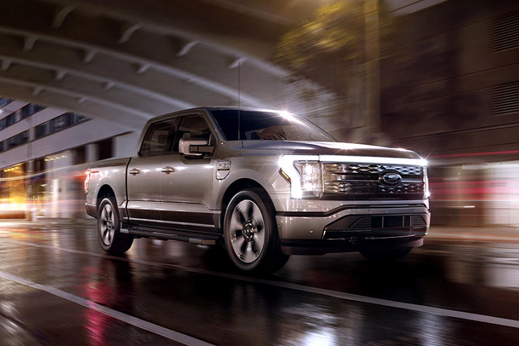 Chuyến thăm Trung tâm Xe điện Rouge tại Dearborn của Tổng thống Joe Biden nhằm mục đích quảng bá kế hoạch phát triển cơ sở hạ tầng bao gồm hàng tỷ đô la đầu tư vào việc nghiên cứu và phát triển xe điện.