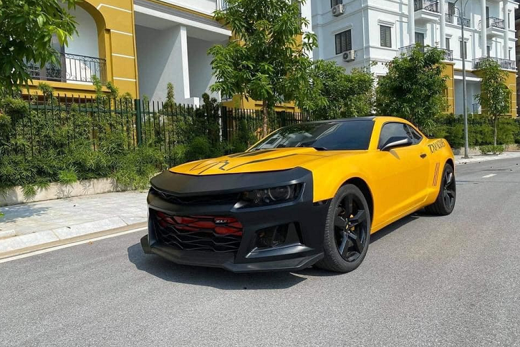 Chevrolet Camaro hon 1,3 ty tai Viet Nam bi dan mang 