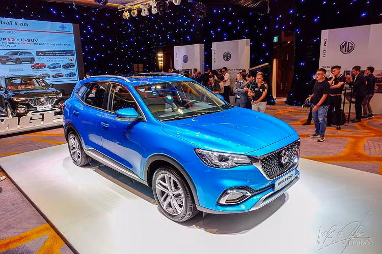 Thi truong oto Viet Nam dua giam gia, xe nhap tiep da tang manh