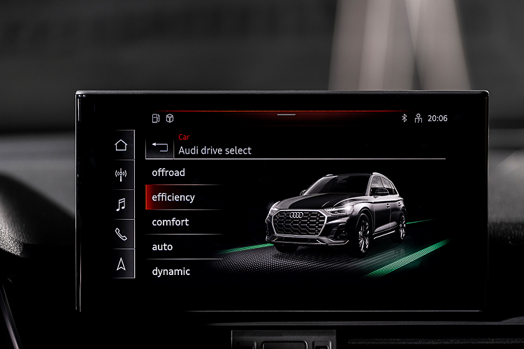 Bộ máy khởi động/phát điện chạy bằng dây đai (BSG) kết hợp cùng bộ pin lithium-ion nhỏ gọn cung cấp hệ thống điện 12 volt cho xe. BSG thu hồi năng lượng trong quá trình phanh và nạp lại vào ắc quy. Công nghệ MHEV cũng cho phép động cơ tạm dừng hoạt động với chế độ Start-Stop được kích hoạt từ tốc độ 22km/h.