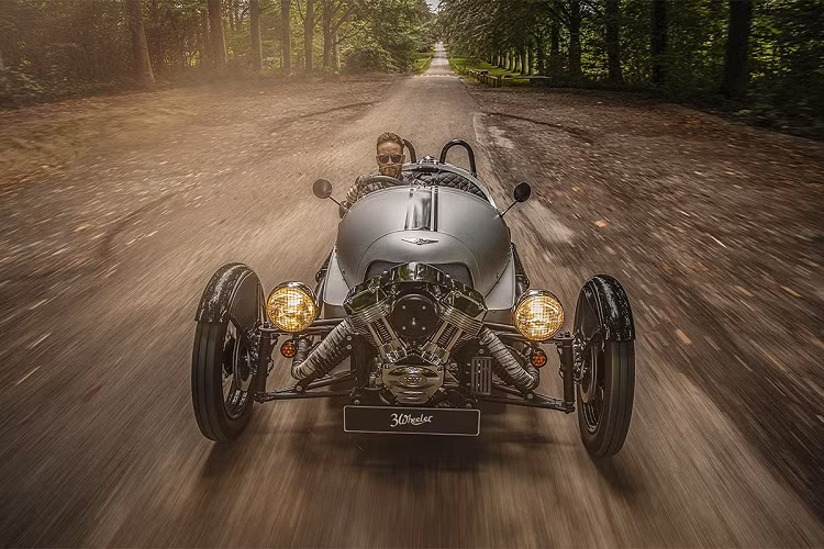 Theo nguồn tin tức mới nhất, Hãng xe Anh quốc Morgan chuẩn bị bước vào thị trường Việt Nam thông qua doanh nghiệp nhập khẩu tư nhân DKC Auto, hướng tới tập khách hàng vốn ưa thích xe cổ và sưu tầm ôtô.