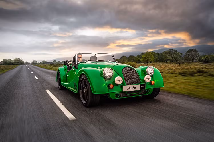 Cụ thể trên website của Morgan Motor (Anh) đã ghi nhận đại lý Morgan Vietnam có đại bản doanh ở phường Lê Mao, TP.Vinh, tỉnh Nghệ An. Tuy nhiên showroom trưng bày xe Morgan Motor đầu tiên sẽ được mở ở Hà Nội.