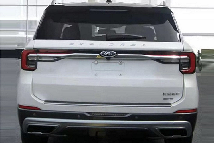 Tại Trung Quốc, mẫu SUV cỡ lớn này do liên doanh Changan - Ford sản xuất. Hiện chưa rõ thời điểm ra mắt và giá xe Ford Explorer 2022.