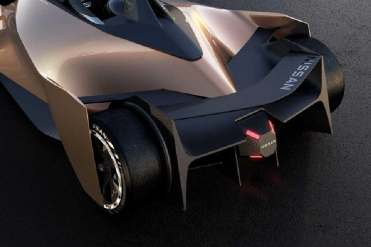 Được giới thiệu tại sự kiện Nissan Futures, mẫu xe concept sử dụng hệ thống điện tương tự như mẫu crossover hiện đang được sản xuất. Thật không may, thương hiệu xe Nhật Bản không tiết lộ thông số kỹ thuật thực tế của nó, tuy nhiên chúng ta có thể giả định đây là phiên bản mạnh mẽ nhất của hệ thống đó, tạo ra 389 mã lực, 600 Nm mô-men xoắn cực đại trong Ariya.