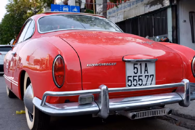 Tại Việt Nam, mẫu xe Volkswagen Karmann Ghia (Type 14) đã xuất hiện tại Sài Gòn từ thập niên 70. Hiện tại, Volkswagen Karmann Ghia thường có trong bộ sưu tập của những “tay chơi” sưu tầm xe cổ, đa số chúng được phục hồi và bảo quản một cách cẩn thận để duy trì vẻ đẹp qua thời gian.