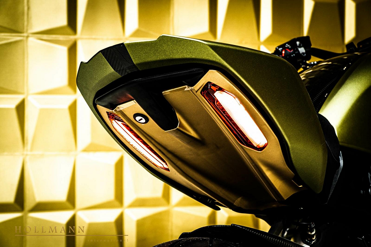 Ducati Diavel 1260 Lamborghini sở hữu khối động cơ 1.262cc, sản sinh ra công suất tối đa 162 mã lực tại 9.500 vòng/phút và mô-men xoắn cực đại 129 Nm tại 7.500 vòng/phút.