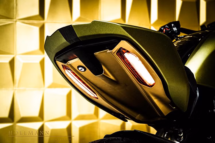 Ducati Diavel 1260 Lamborghini sở hữu khối động cơ 1.262cc, sản sinh ra công suất tối đa 162 mã lực tại 9.500 vòng/phút và mô-men xoắn cực đại 129 Nm tại 7.500 vòng/phút.