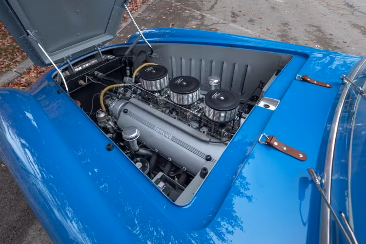 Ông ấy định biến nó thành một chiếc xe đua drag nhưng không hề dứt khoát, và kết cục là bán nó trong năm 2006 trên eBay với giá 26.912 USD cho Tom Shaughnessy, một chuyên gia phục chế ô tô và cũng là người nhanh chóng nhận ra “mặt hàng”. Chiếc xe thực chất có giá trị khoảng 3 triệu USD tại thời điểm đó.