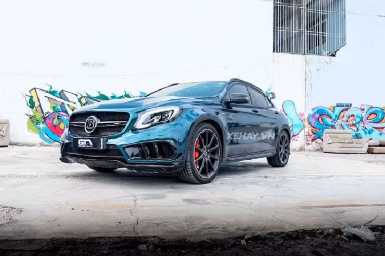 Sức mạnh của chiếc Mercedes-AMG GLA 45 độ này đã được nâng cấp qua Stage 2 của gói độ tăng công suất từ hãng độ AMS Performance, tăng mức công suất thêm hơn 100 mã lực. Điều này giúp Mercedes-AMG GLA 45 đạt công suất tối đa hơn 400 mã lực khi chạy dyno.