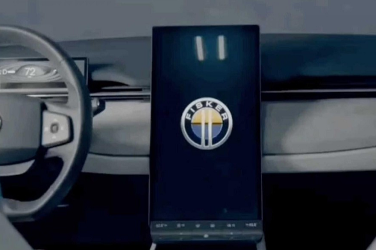 Tiếp theo là bản Fisker Ocean Ultra sử dụng một bộ pin Hyper Range CATL và hai mô tơ điện, cung cấp phạm vi hoạt động gần 550 km và công suất 540 mã lực mạnh mẽ. Nó chỉ cần 3,9 giây để đạt tốc độ 96 km/h.