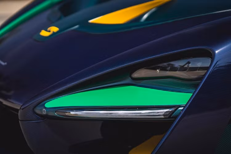 Giá bán siêu xe McLaren Senna ở nước ngoài là 1 triệu đô la nhưng rất có thể giới nhà giàu Singapore phải chi ra từ 3,2 triệu đô la đến 4,5 triệu đô la để lái mẫu xe hypercar McLaren Senna trên đường.