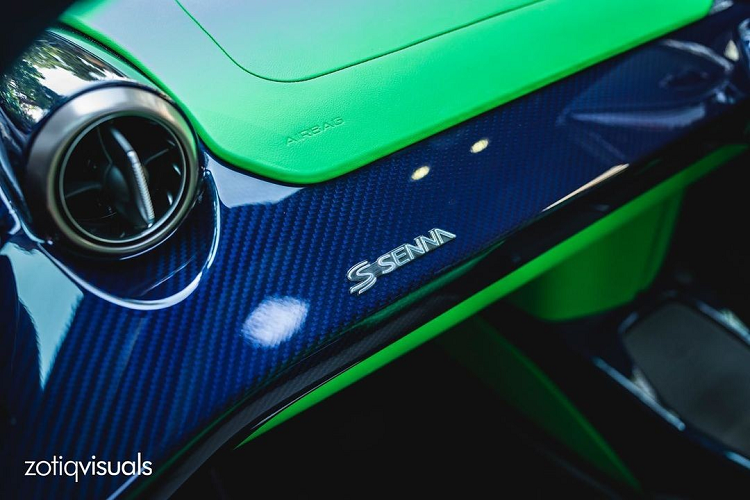 Toàn bộ sức mạnh này sẽ truyền về trục bánh sau của McLaren Senna thông qua hộp số ly hợp kép 7 cấp, nhờ đó, siêu phẩm hypercar của đại gia Singapore chỉ cần thời gian 2,8 giây để tăng tốc từ vị trí xuất phát lên 100 km/h. 