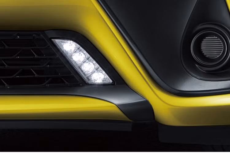 Chỉ có bản cao cấp nhất của Toyota Yaris L X 2022 là được trang bị tốt hơn cả với cửa sổ trời và màn hình cảm ứng 8 inch nằm độc lập trên mặt táp-lô.