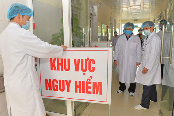 Nhung nguoi thuoc dien khong duoc roi Ha Noi ve que don Tet