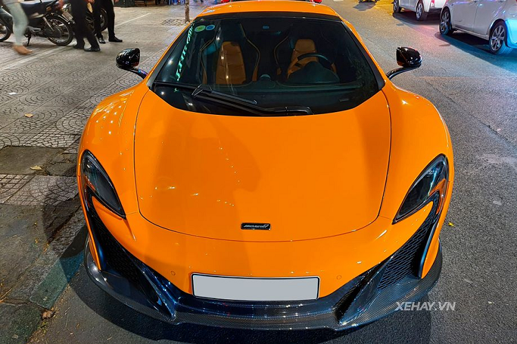 Theo nhà sản xuất, McLaren 650S Spider bản mui trần chỉ nặng hơn đúng 40 kg so với bản coupe. Về truyền động, siêu phẩm McLaren 650S Spider được trang bị động cơ tăng áp kép V8 3.8L cho ra công suất tối đa 641 mã lực và mô-men xoắn cực đại 678Nm, đi kèm với hộp số ly hợp kép 7 cấp. Từ đó, 650S Spider có thể tăng tốc từ 0 – 100 km/h trong chưa tới 3 giây, trước khi đạt vận tốc tối đa 333 km/h.