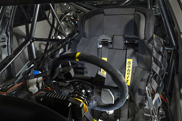 Audi tuyên bố xe đua Audi RS 3 LMS là mẫu xe TCR có số lượng thiết bị an toàn tiêu chuẩn nhiều nhất. Ghế lái được đặt gần vị trí trung tâm giúp tăng khả năng bảo vệ, trong khi hệ thống cửa sổ phía trên cho phép nhân viên cứu hộ tiếp cận tay đua dễ dàng hơn.