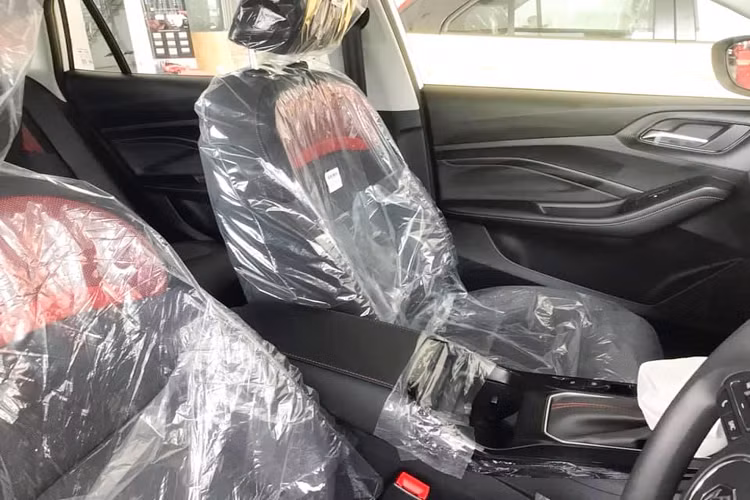 Mẫu xe sedan MG5 2021 phiên bản tiêu chuẩn sử dụng động cơ 4cyl dung tích 1.5L hút khí tự nhiên, công suất tối đa 118 mã lực tại 6.000 vòng/phút và mô-men xoắn cực đại 150Nm tại 4.500 vòng/phút.