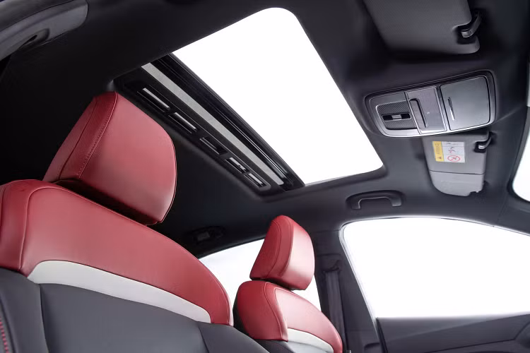 Sử dụng kết hợp với hộp số tự động biến thiên vô cấp (CVT) và hệ dẫn động cầu trước (FWD).