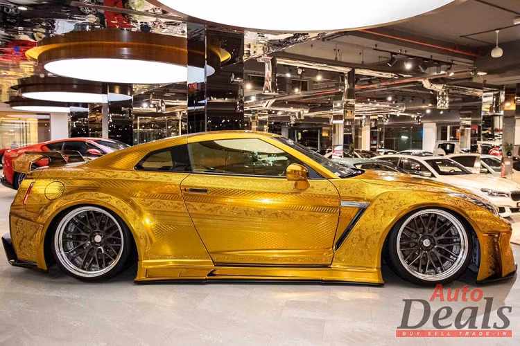 Hơn nữa, hồi năm 2016, một số bài báo thậm chí tuyên bố rằng chiếc xe này có giá 1 triệu USD (khả năng là phóng đại), do vậy cái giá ở đây đã làm “khuyến mãi” rồi.