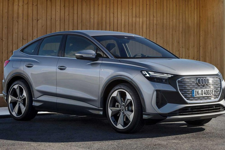 Hiện cơ sở gầm bệ dành riêng cho xe SUV điện Audi này cũng đang được dùng trong Volkswagen ID.4. Là đối thủ cạnh tranh trực tiếp của Ford Mustang Mach-E, Tesla Model Y và Volkswagen ID.4, cặp đôi xe sang này sở hữu thiết kế về cơ bản là giống nhau. Đồng thời, đây cũng là 2 mẫu xe điện có kích thước nhỏ nhất của thương hiệu Audi hiện nay.